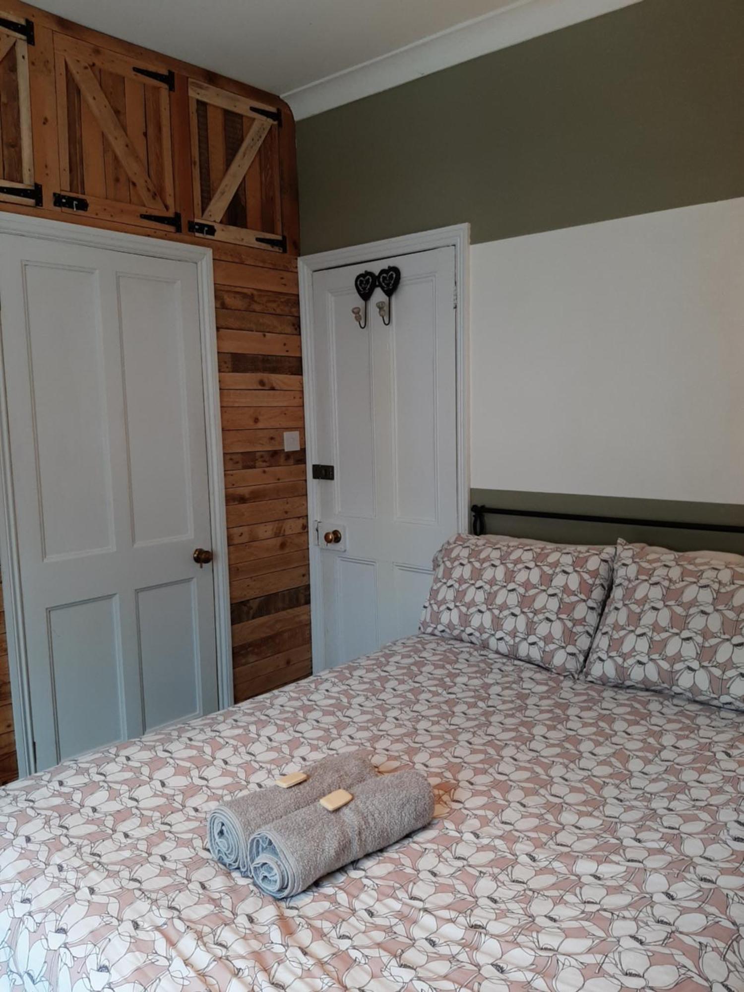 Salisbury Guest House - Free Parking York Bagian luar foto